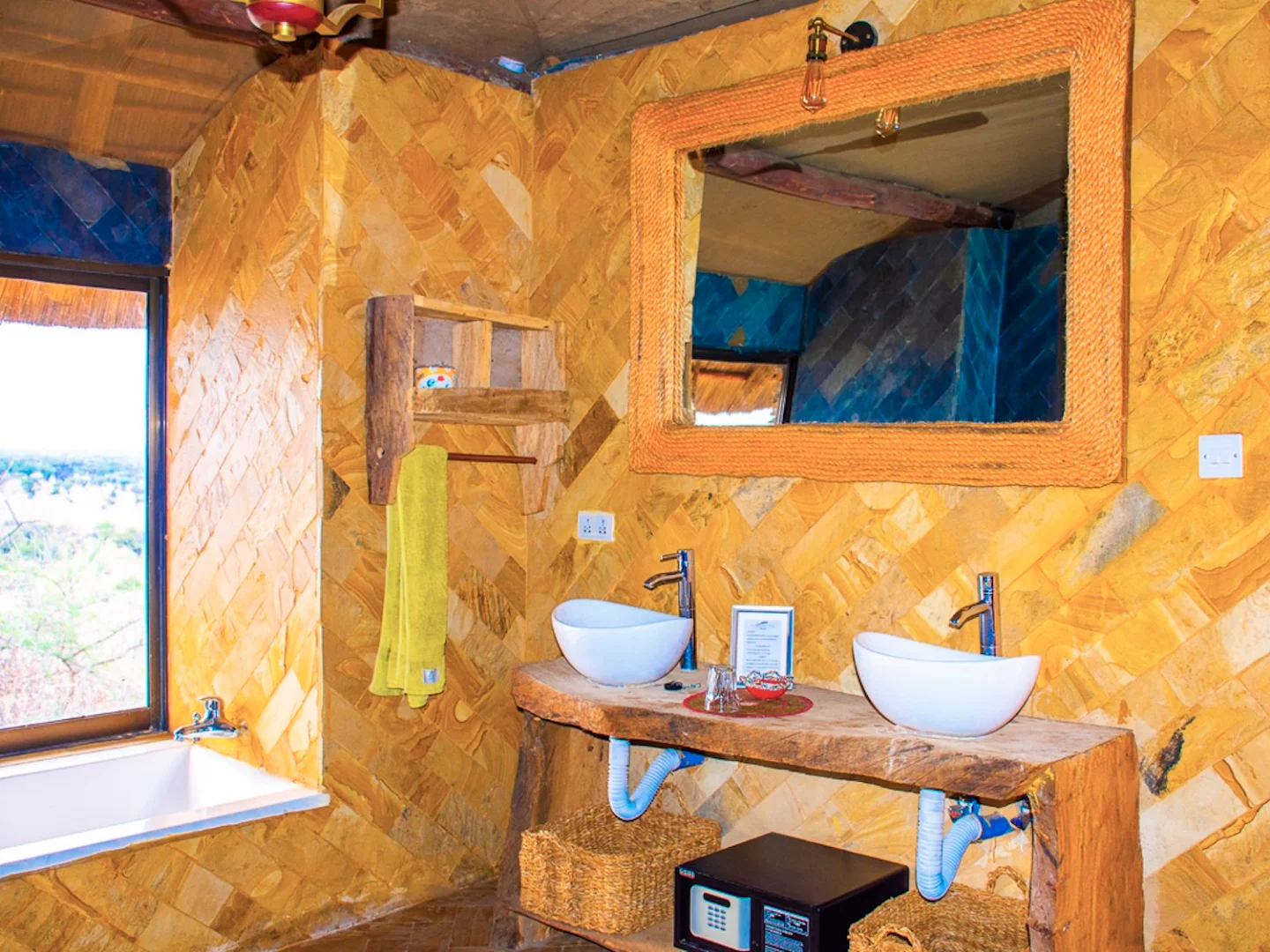 Serengeti Safari Lodge photo 2